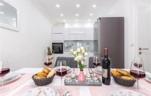 3 Bedroom Stunning Home In Grizane