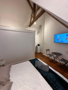 CHAMBRE 4 Face au Donjon