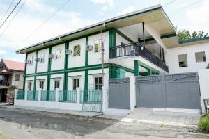 V Star CALAPAN - HOURLY! DAILY! WEEKLY! MONTHLY! BAGO! MALINIS! MAY PARKING!