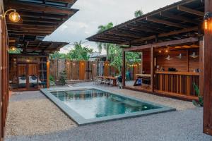 Adirek Pool Villa