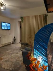 R&N Studio-Green Garden