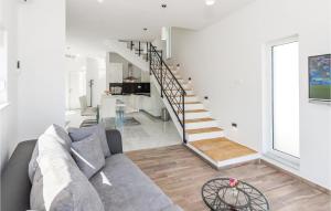 4 Bedroom Beautiful Home In Sibenik 