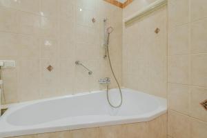 ShortStayPoland Szara B170