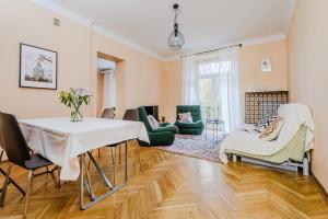 ShortStayPoland Szara B170