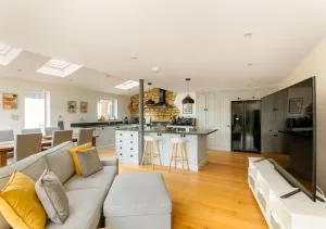 Spacious 3 Bed House with Large Garden in Aynho! - Hinton in the Hedges