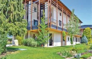 Gorgeous Home In Borgo San Dalmazzo Cn - Roccavione