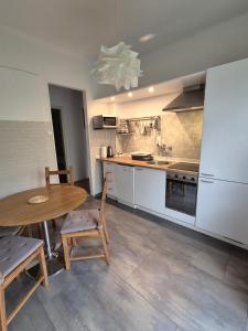 West Capital - Free Private Parking