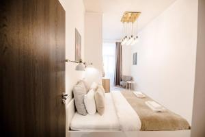 Brand new stylish very central apartment