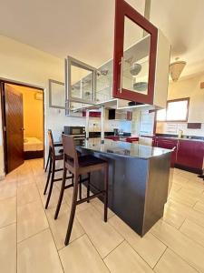 BeachFront 2 bedroom Apartment with WiFi&Netflix