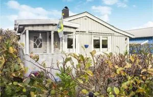 Amazing Apartment In Åsa With Kitchen - Gällinge