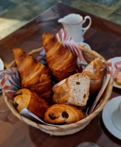 B&B / Chambres d'hotes Les lauriers fleuris : photos des chambres