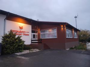 NEZNAŠOVY Restaurant - Penzion - Wellness - Sauna - SPA