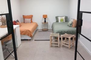 Appartement Indépendant avec Jardin et Piscine en Provence