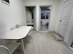 Center Seoul Share Rent House
