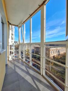 Серце Полтави Двокімнатна студія у центрі міста Мережа Alex Apartments Документи для відряджень Безготівковий розрахунок