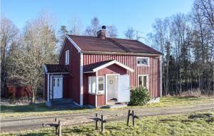 2 Bedroom Pet Friendly Home In Burseryd