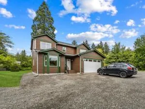 The Sequoia a New 4bd with Soak Tub and Sauna Olympia - Kamilche