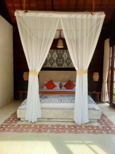 Vanaya Lodge For Yearly, New Authentic Cozy Cabin