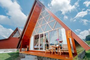 Svargan Lakeside Glamping