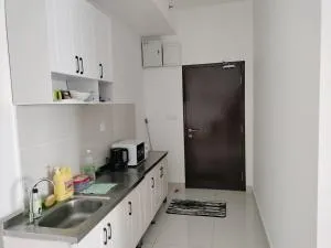 E-Zara Homestay - Kampong Meru Barat