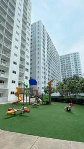 Condo at Shore 1 with Netflix