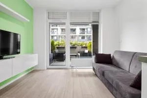 Ahoj Park, Terrace Vibes Studio, private parking - Strohhüte