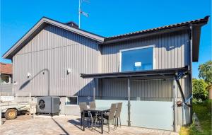 Lovely Home In Göteborg With Kitchen