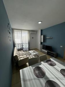 SeaInTheMiddle Apartment