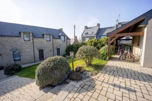 Grande longère rénovée spacieuse et lumineuse