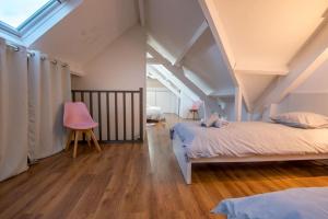 Maisons de vacances le repos de l-aubance , avec grand jardin et SPA : photos des chambres