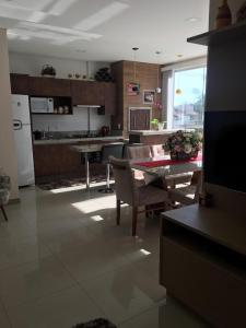 Apartamento com Piscina