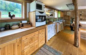 Nice Home In Grimmared With Wifi