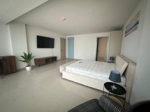 Sea View Brand New Big Flat