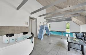 Gorgeous Home In Ulfborg With Kitchen