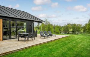 Gorgeous Home In Glesborg With Kitchen