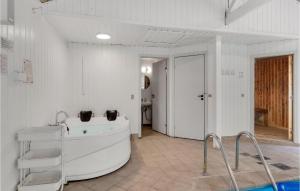 Cozy Home In Hadsund With Sauna