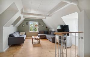 Amazing Home In Føllenslev With Wifi