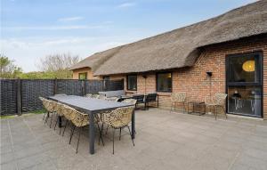 7 Bedroom Beautiful Home In Ringkøbing