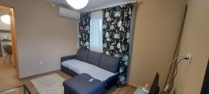 Airport Friendly House 3