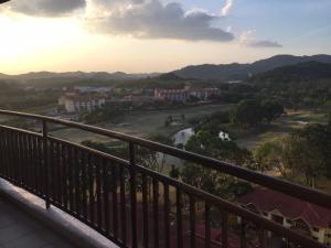 D Savoy A Famosa by raisha