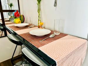 Ikigais Alpha Makati City View Condo with Balcony Perfect for Relaxation