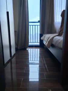 Ikigais Alpha Makati City View Condo with Balcony Perfect for Relaxation