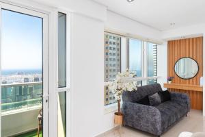 Astonishing Full Palm View -3BR -Dubai Marina, UAE