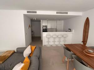 Modern garden apartment by Cabopino golf