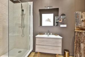 B&B / Chambres d'hotes La Mandrelie : Chambre Supérieure Lit Queen-Size