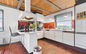 Cozy Home In Hemmet With Wifi