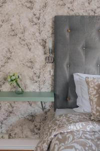 Aquilla Family Room 302