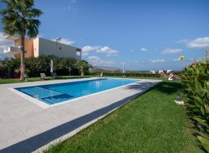 Socrates Holidays Apt. 2 with Pool near the Beach