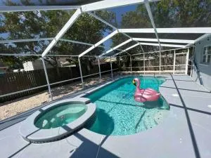 Serenity by the Sea Heated Pool and Spa - Apollo Beach