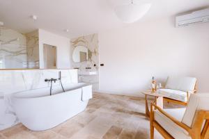 B&B / Chambres d'hotes Mas du Loriot : photos des chambres